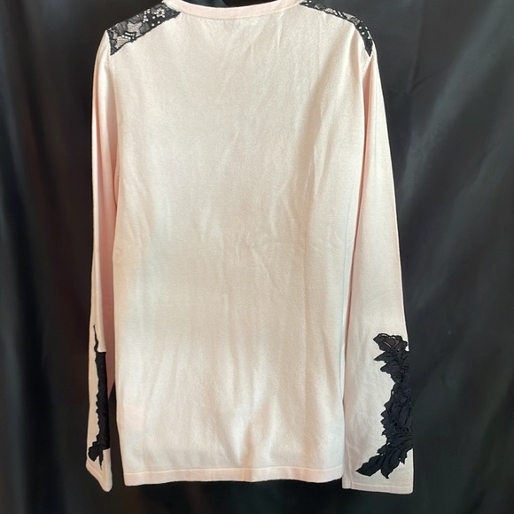 Pale pink with black lace on the top front and bottom of long sleeves Sz M - Picture 4 of 5